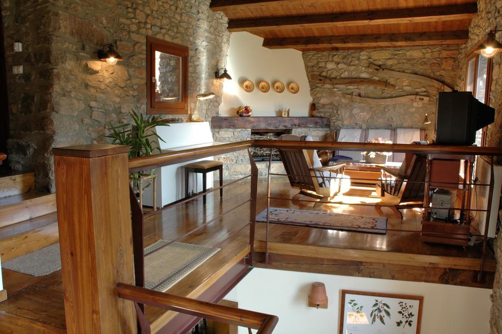 Ansobell Casa Rural Al Pirineu מראה חיצוני תמונה