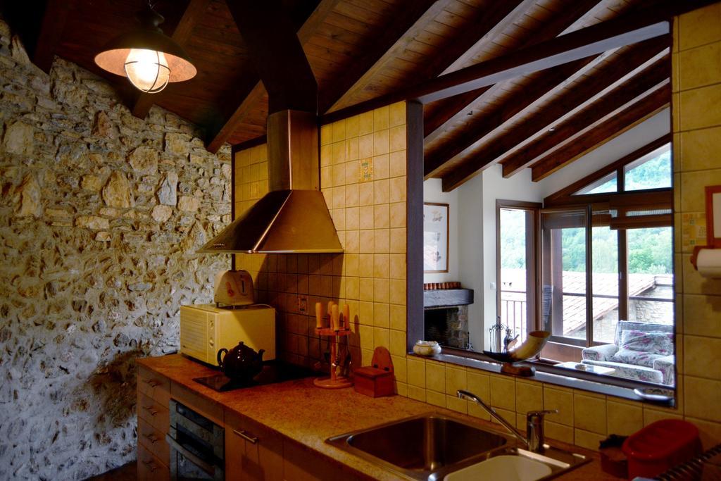 Ansobell Casa Rural Al Pirineu מראה חיצוני תמונה